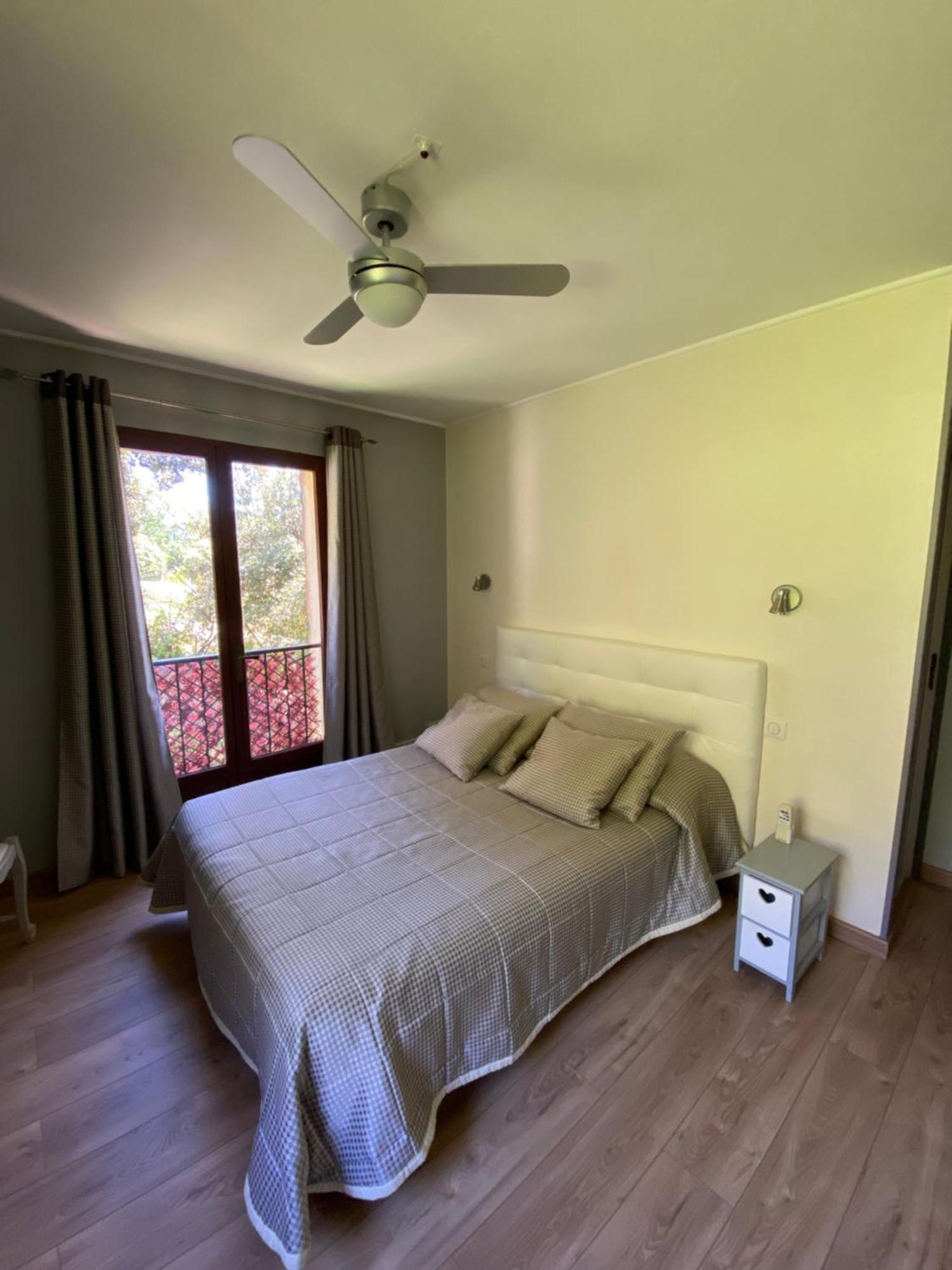 Hotel Les Belles Terrasses Tourrettes-sur-Loup Exterior foto