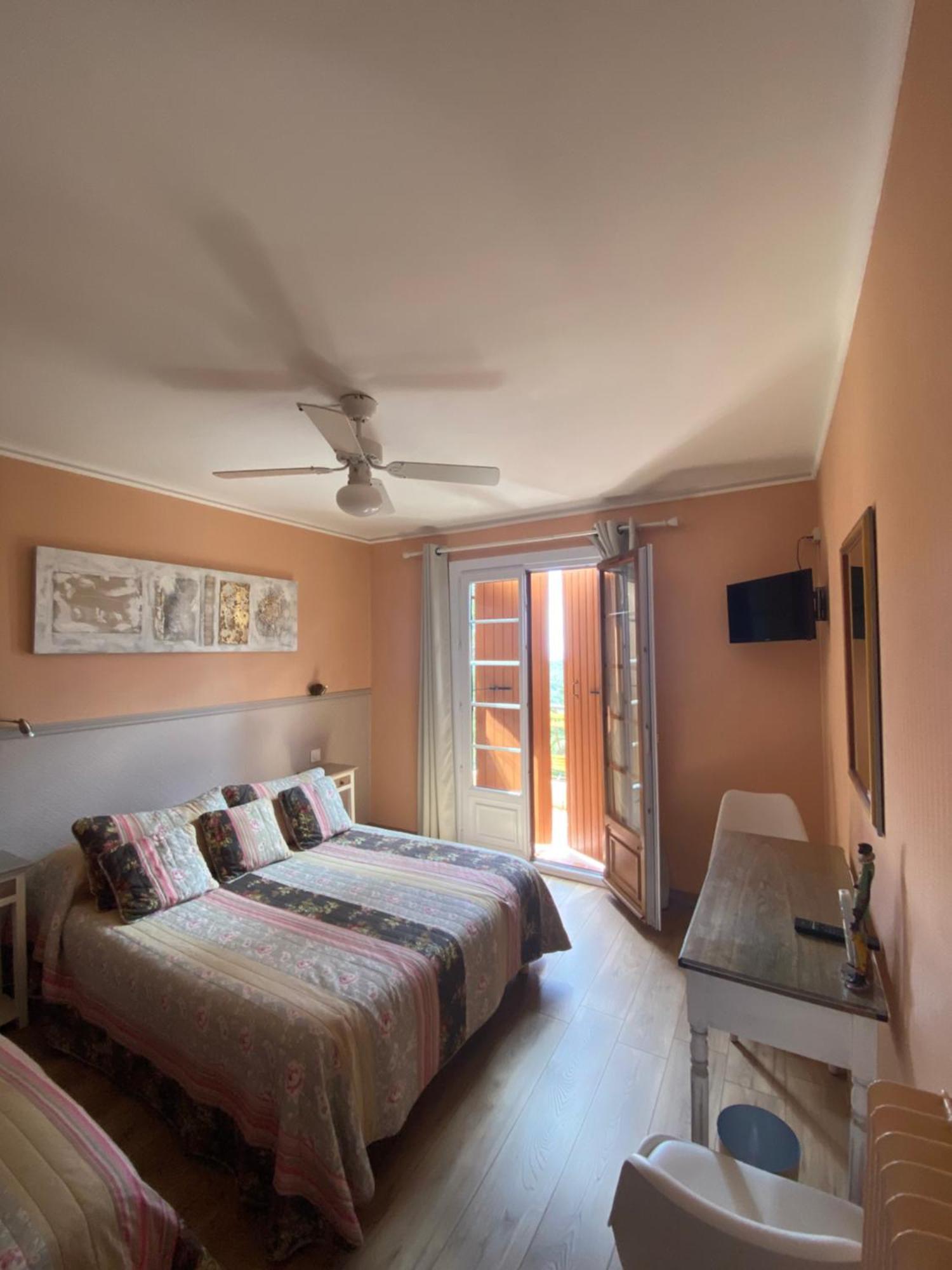 Hotel Les Belles Terrasses Tourrettes-sur-Loup Exterior foto